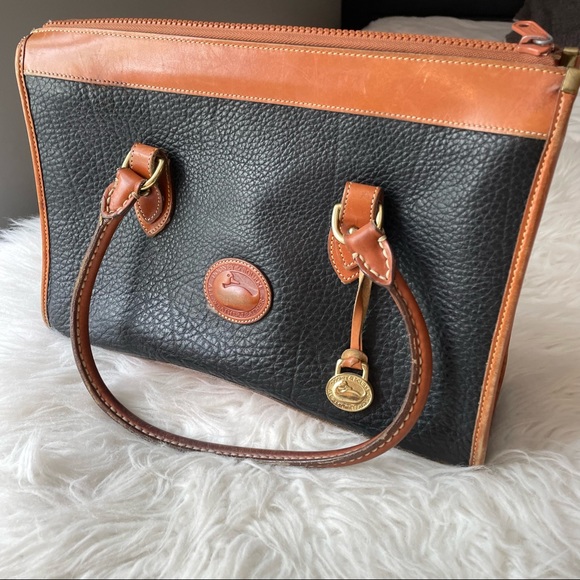 Dooney & Bourke Handbags - Vintage Dooney & Bourke Navy Large Bag